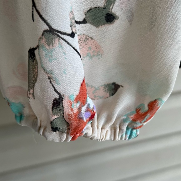 •DR2• Semi-Sheer Lined Floral Bow Tie Blouse - Size Medium - Picture 5 of 10